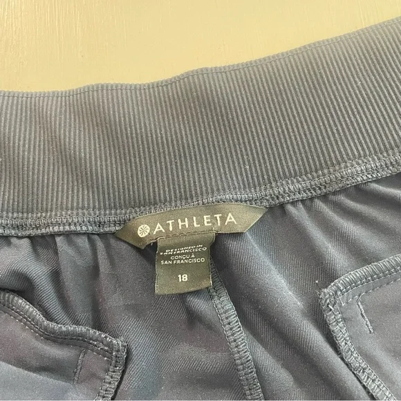 Athleta Brooklyn Ankle Camo Straight Leg Pants Size 18 - 26871 - Picture 9 of 13